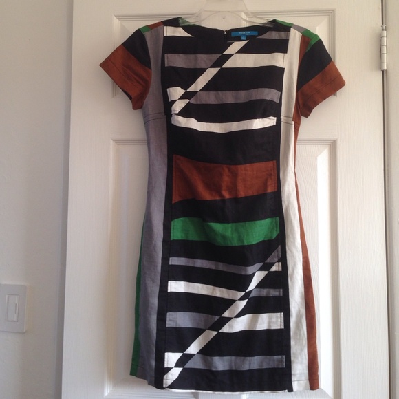 Derek Lam Dresses & Skirts - Derek Lam Geo Print Dress - Size 2