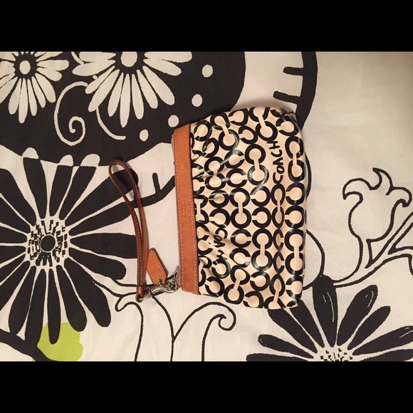 Coach Leah Op Art coated canvas small wristlet