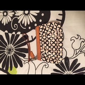 Coach Leah Op Art coated canvas small wristlet