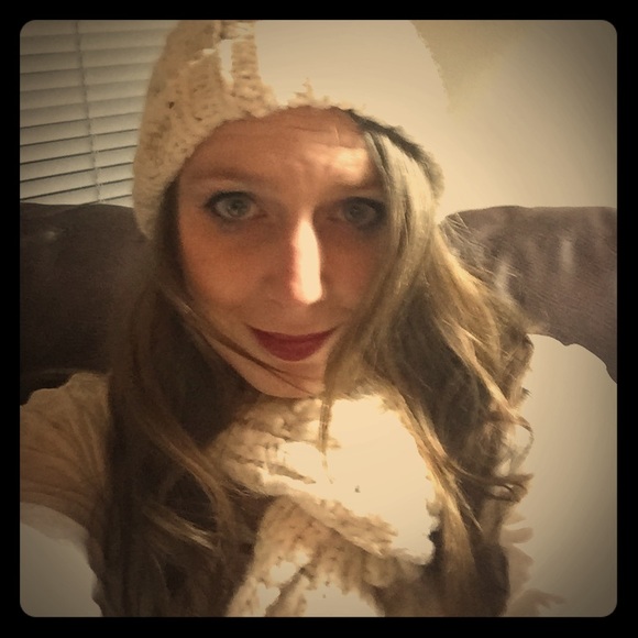 Roxy Hat and Scarf