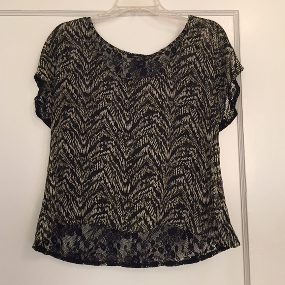 Lace/patterned blouse - Soprano brand
