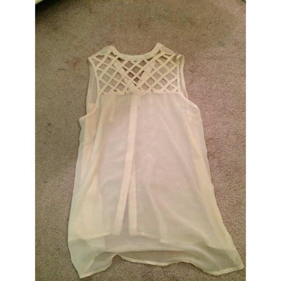 Tanktop - Picture 2 of 2