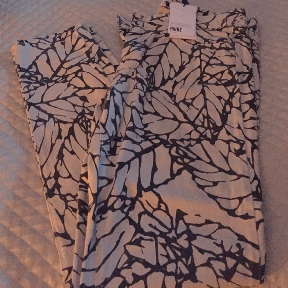 Paige skinny leg Jeans