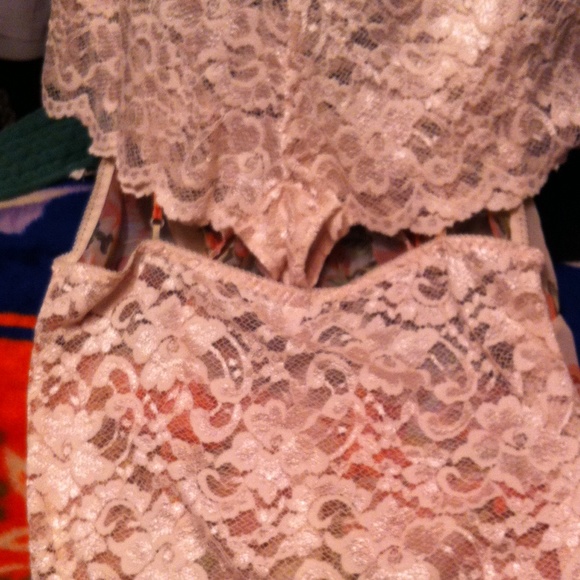 Cami Set - Picture 2 of 4