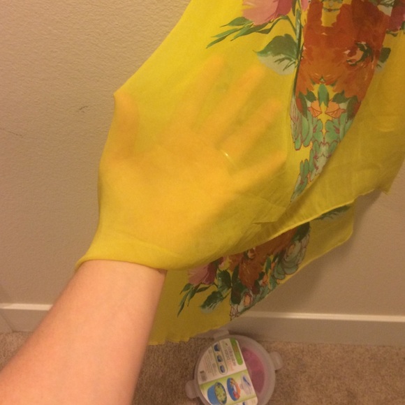 LF Sheer yellow and flowered dress - Picture 4 of 4