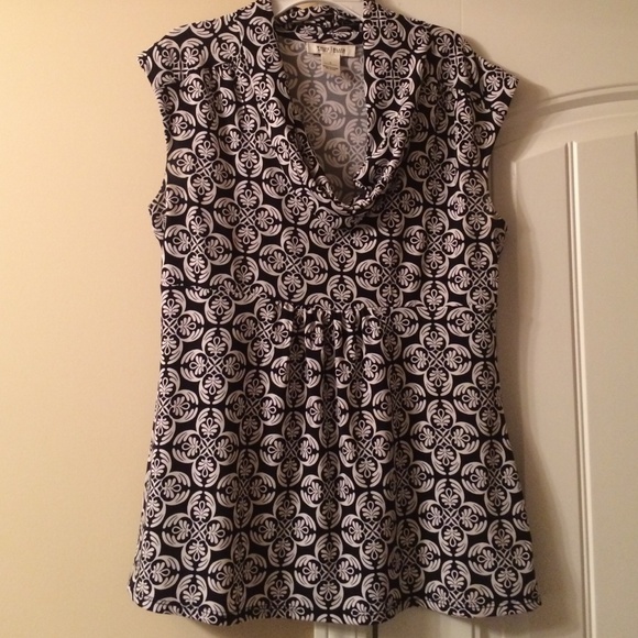 Dressy sleeveless shirt