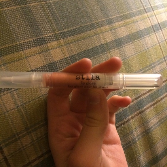 Stila Lip Glaze in Kitten 💋💄 - Picture 1 of 2
