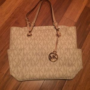 Michael Kors Signature Tote
