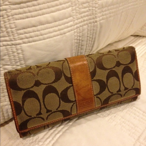 Authentic classic style Coach wallet