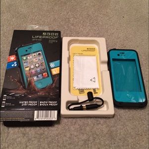Teal Lifeproof case for iPhone 4/4s