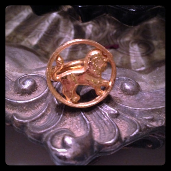 Vintage Lion Ring