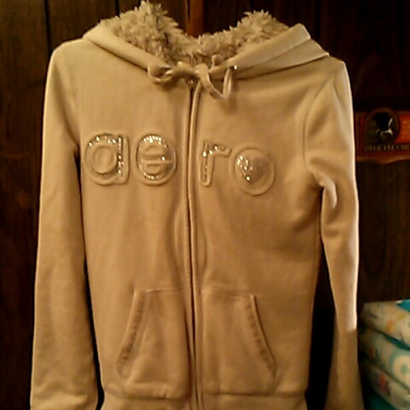 Fluffy Jacket - Picture 2 of 3