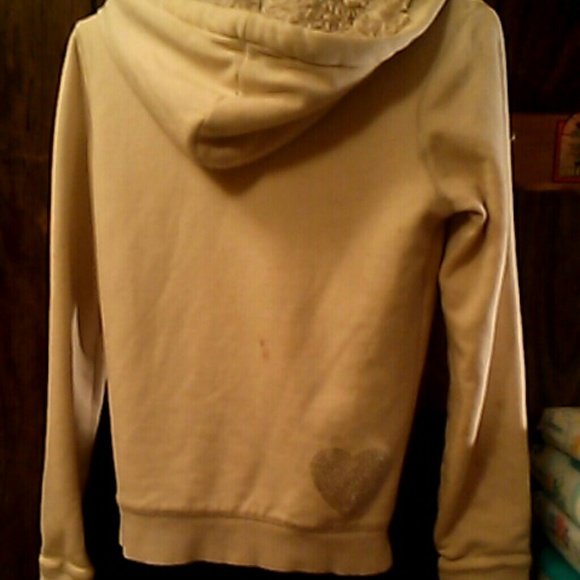 Fluffy Jacket - Picture 3 of 3
