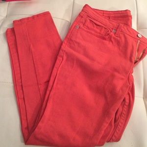 Levi's skinny coral pants