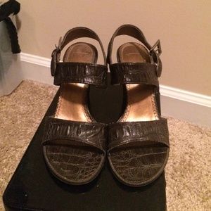 Dark brown three inch sandals