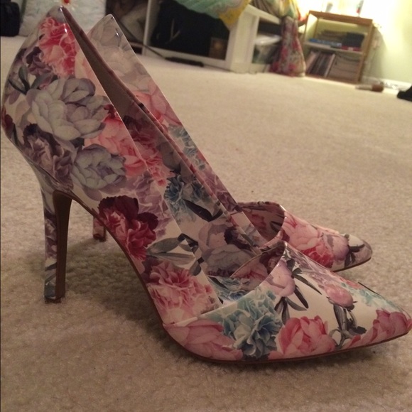 ELLE floral heels