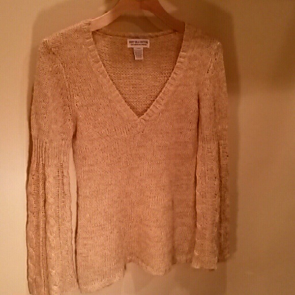 Light  flowy sweater
