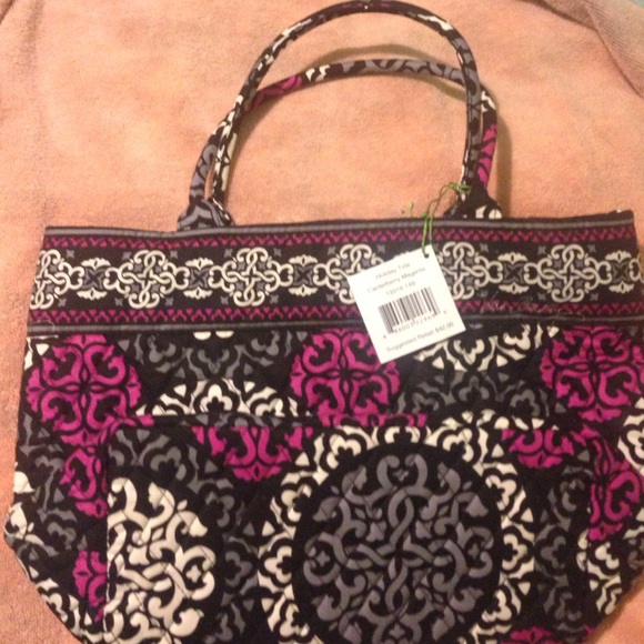 ✖️SOLD ✖️NWT Vera Bradley Holiday Tote - Picture 1 of 1
