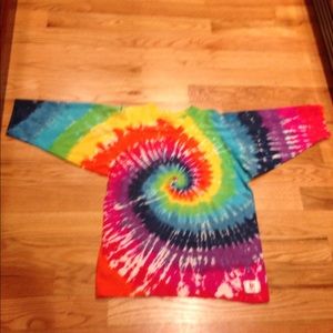 V neck loose three quarter sleeves tie dyed shirt