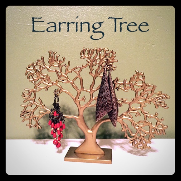 Urban Outfitters Jewelry - Urban Outfitters Tree Earring Holder🌳