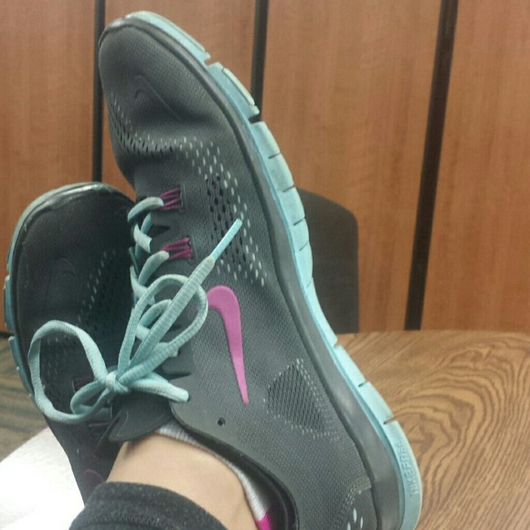 5.0 Free Run tennis shoes - Picture 1 of 2