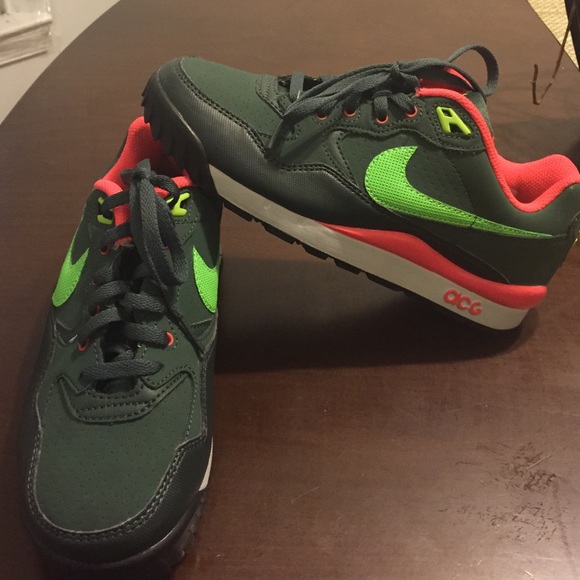 Brand new nike