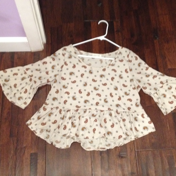 Really cute baby - doll paisley hipster top
