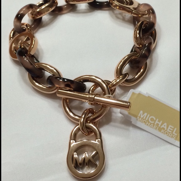 Michael Kors Chain Link Padlock Toggle Bracelet🍂 - Picture 2 of 4