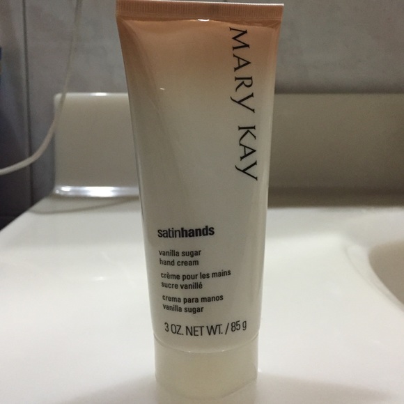 Mary Kay satinhands
