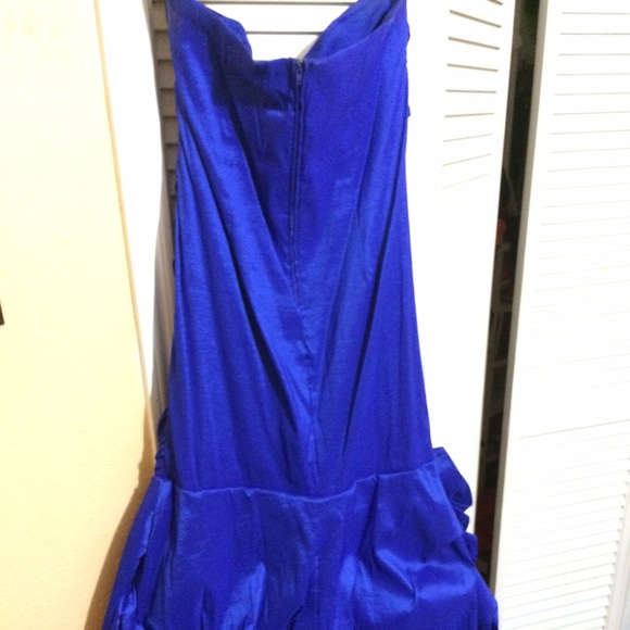 Long mermaid style prom/formal dress - Picture 3 of 4