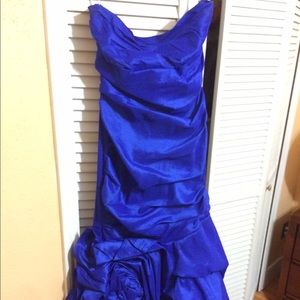 Long mermaid style prom/formal dress