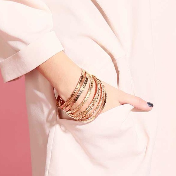 LAST ONE! Oversized blazer in blush - Picture 3 of 4