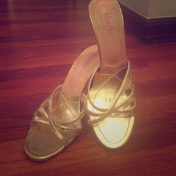 Charles David leather gold strappy stiletto