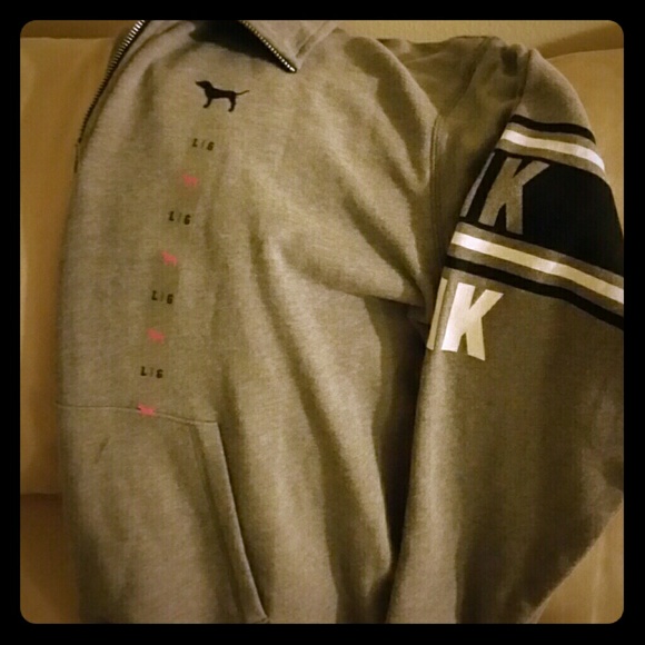 Vs PINK hoodie New With Tags!!!
