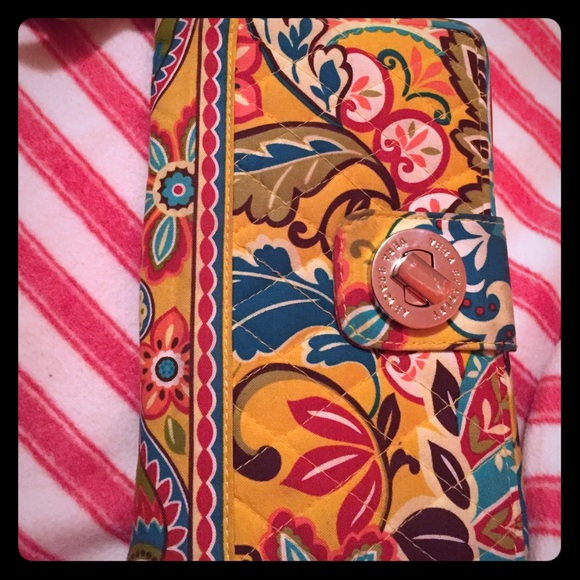Vera Bradley turn lock wallet - Picture 1 of 4