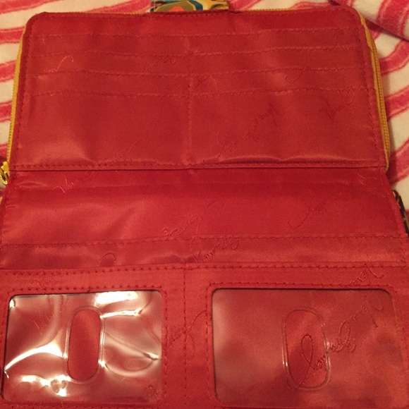 Vera Bradley turn lock wallet - Picture 2 of 4