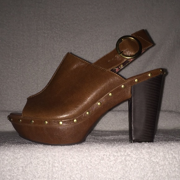 Unlisted Shoes - Tan Peep-toe Heels