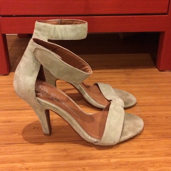 Lightly used JC sandal heels