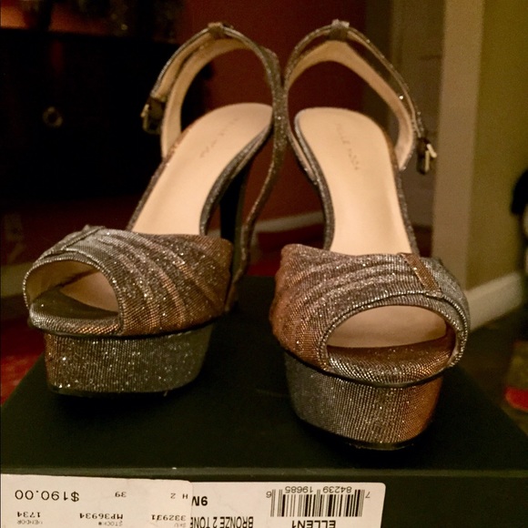 Shoes - Picture 2 of 4