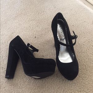 Black suede platform thick heels with straps