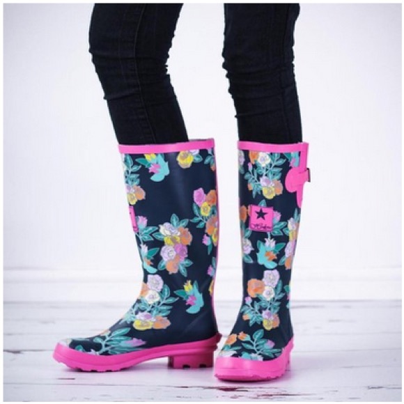 Super cute rain boots!