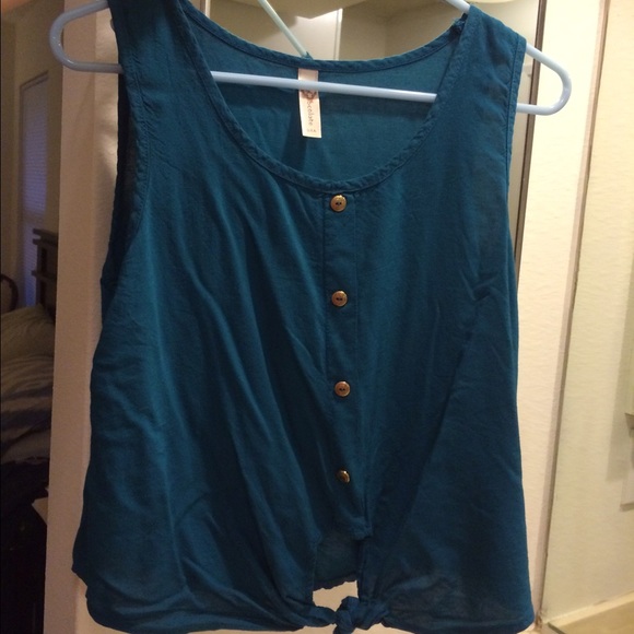 Tie top