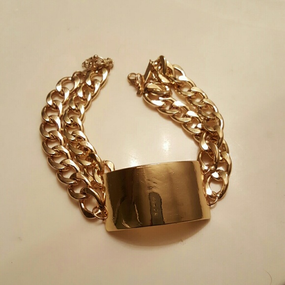 Gold choker necklace