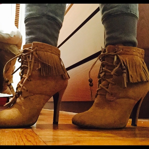 Moccasin heel booties - Picture 2 of 2