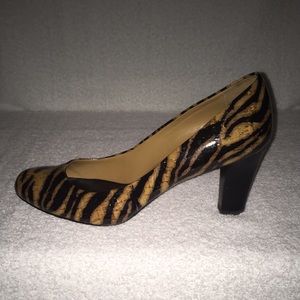 Liz Claiborne Tiger Stripe Pumps