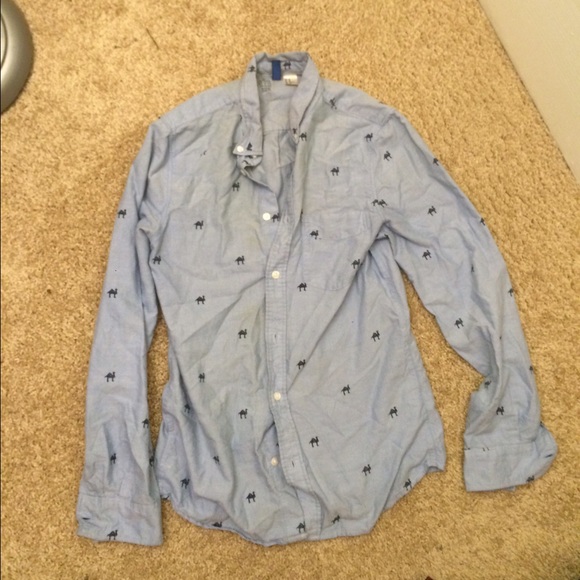 H&M Other - Divided Botton Up🎉 2 for $10 🎉