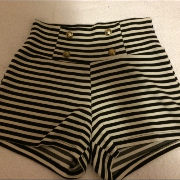 Stretchy shorts