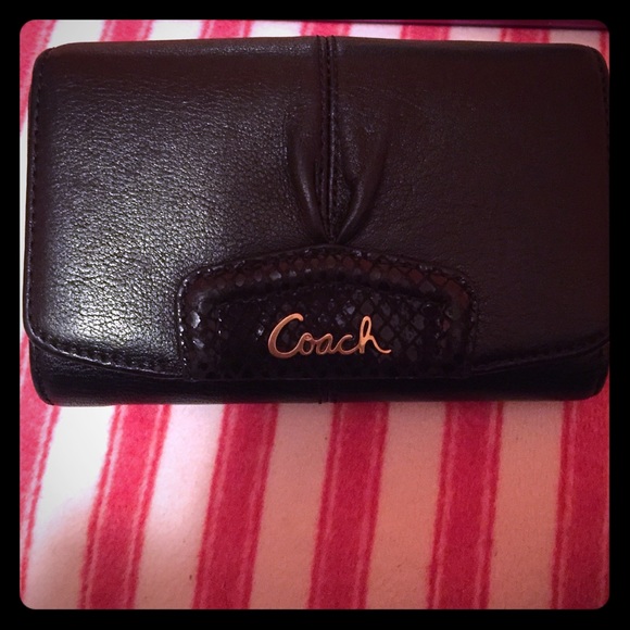 100% authentic Coach wallet - Picture 1 of 4