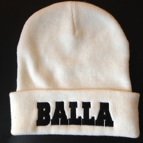 Forever 21 Outerwear - BALLA white beanie