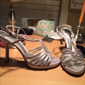 Size 6.5 heels, Nina